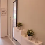 Cosy, Securisee, Parking Prive Апартаменты По