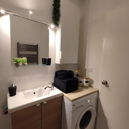 Cosy, Résidence Sécurisée, Parking Privé