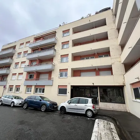 Cosy, Securisee, Parking Prive Apartment Pau