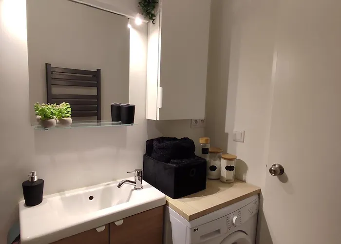 Cosy, Securisee, Parking Prive