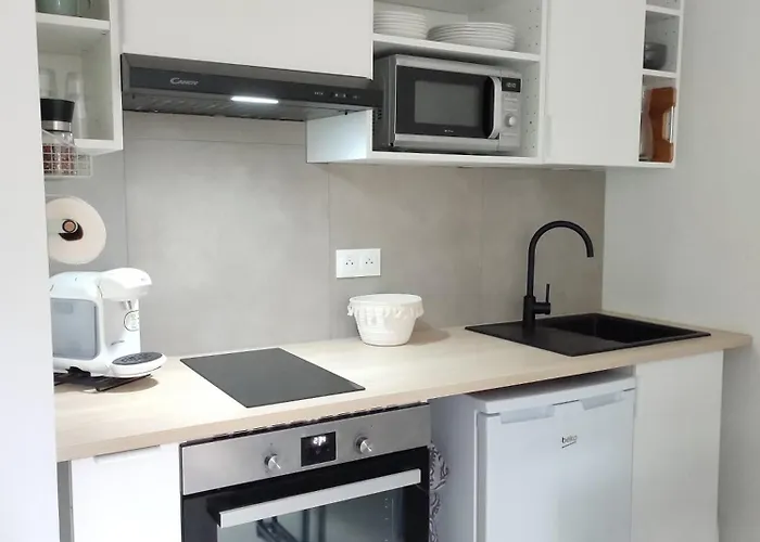 דירה Cosy, Securisee, Parking Prive